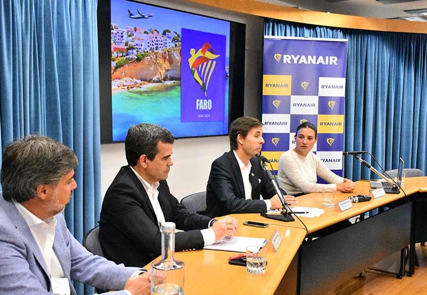 Ryanair Faro airport (by BFP) 5776