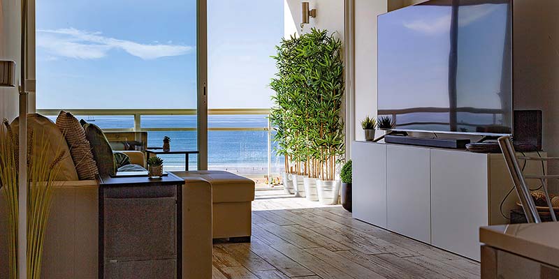 Seafront property in Praia da Rocha