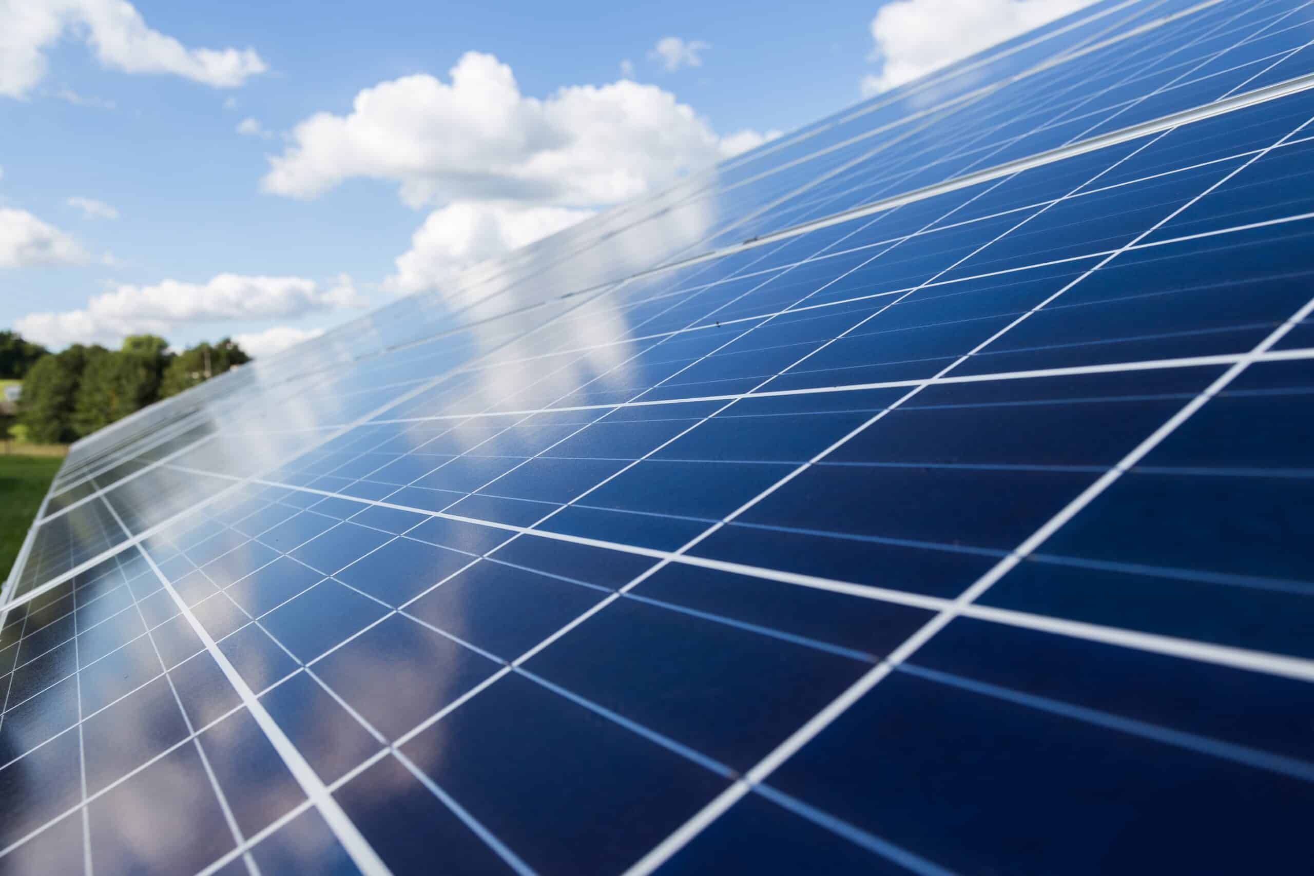 Solar panels (torstensimon-Pixabay)