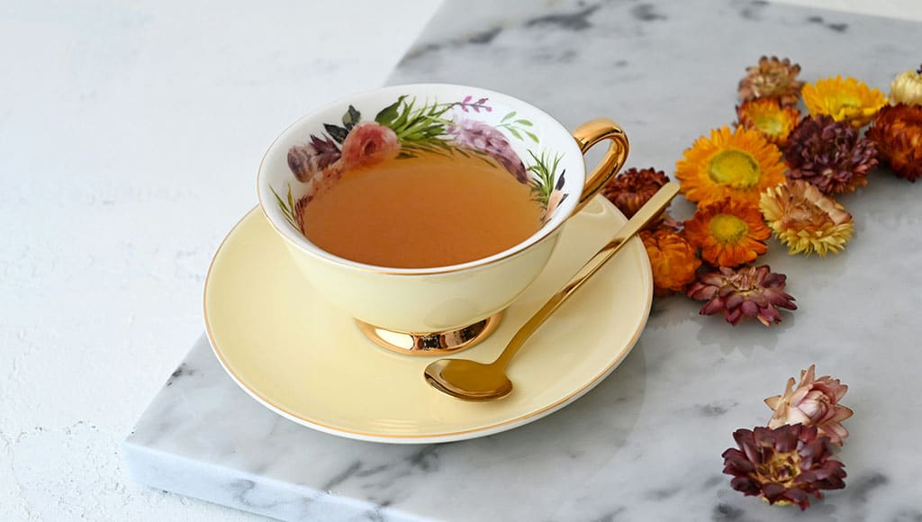 Teacup - vero-manrique-unsplash|Carl abusing cheap tea with milk in a favourite mug|Miguel Moreira glows proudly with one of his infusions