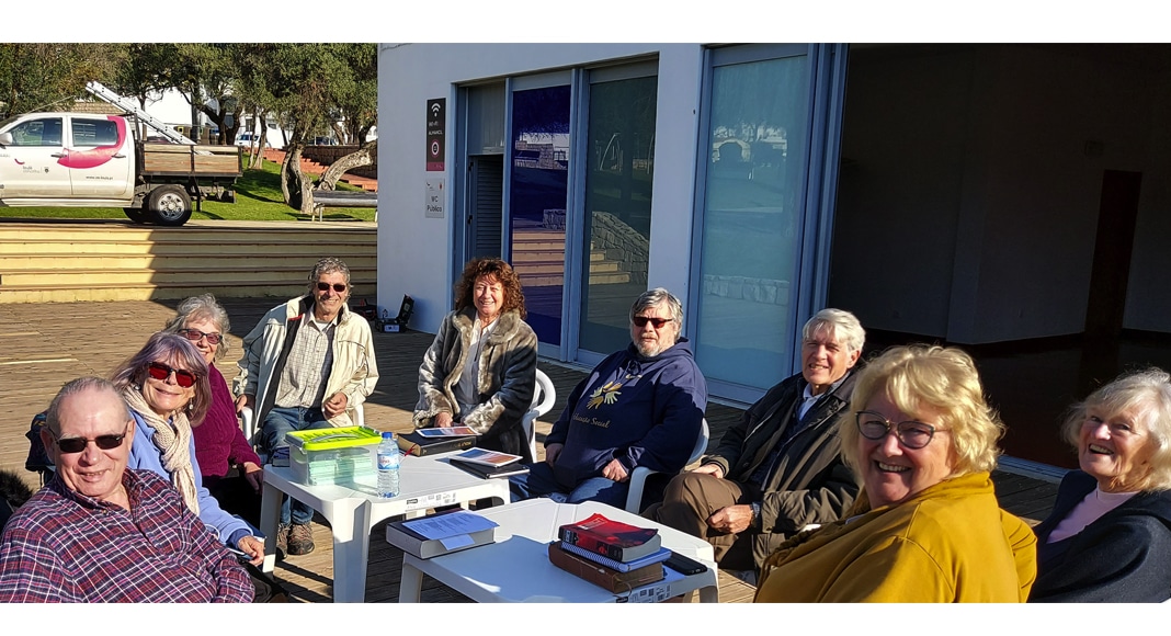 “The Church in the Park” resumes in-person worship services in Almancil