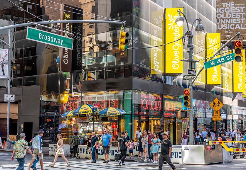 Portuguese Sardines shine a beacon in Times Square|The Fantastic World of the Portuguese Sardine_Times Square.2|The Fantastic World of the Portuguese Sardine_Alda Filipe|Sardines