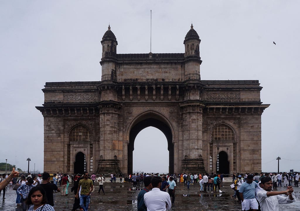The Gateway Of India|The Taj Mahal Palace Hotel|Street Market in Mumbai Near the Gateway of India
