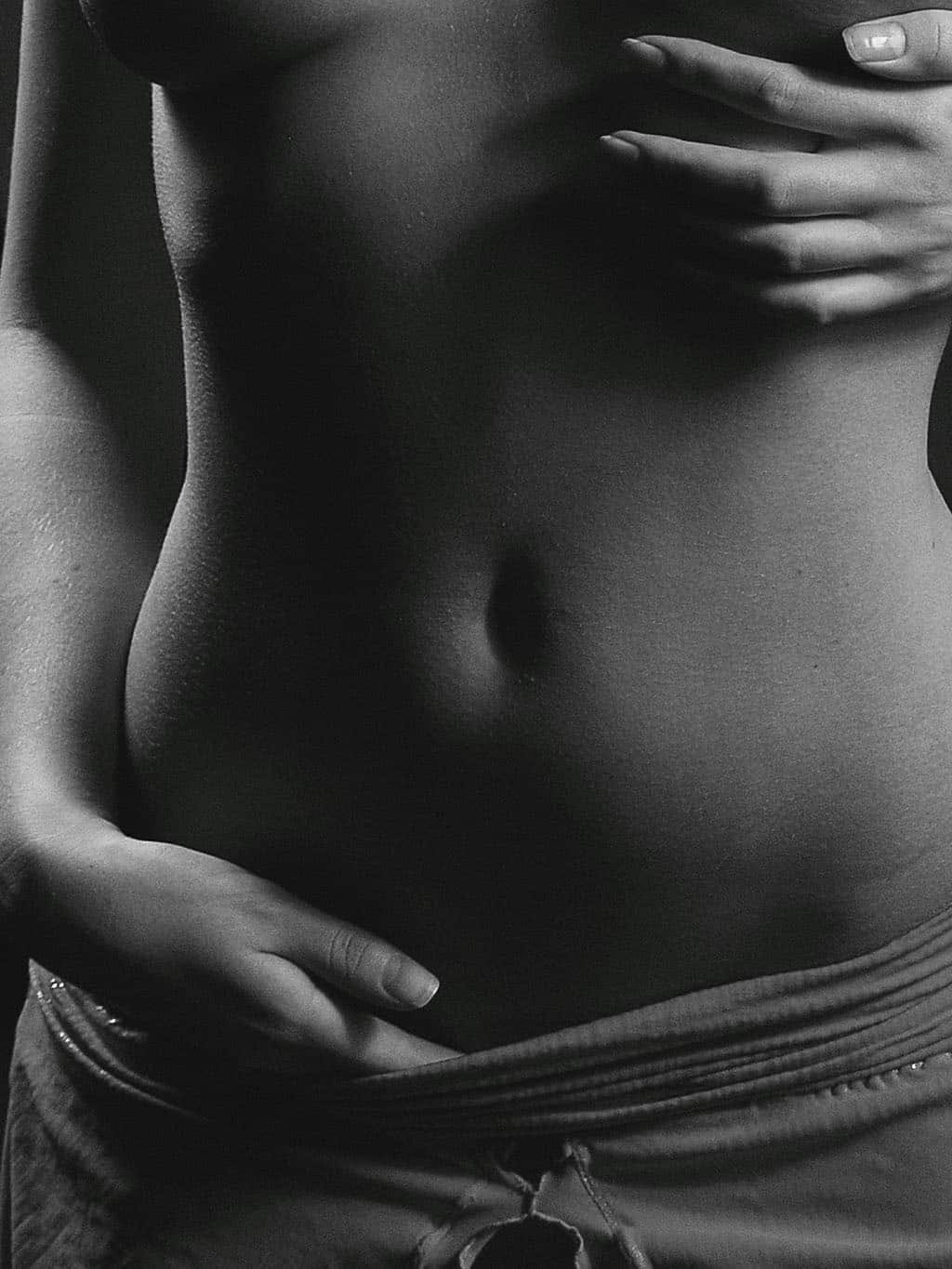 Tummy - alexander-krivitskiy-unsplash