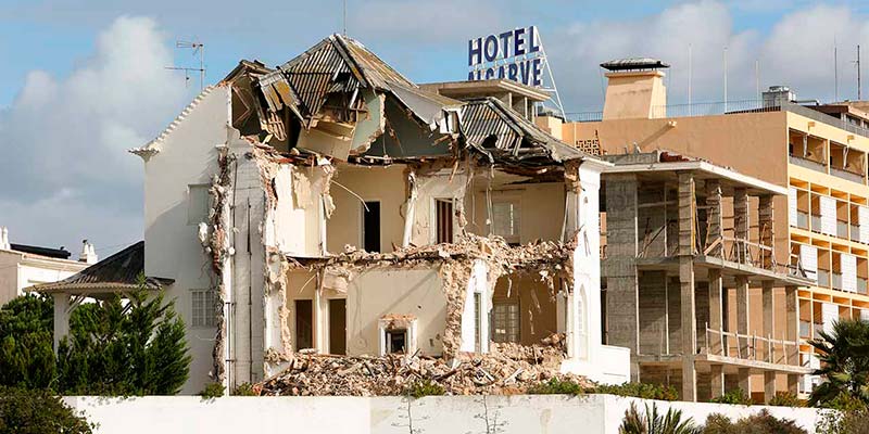 Council places embargo on demolition of Praia da Rocha’s Vivenda Compostela