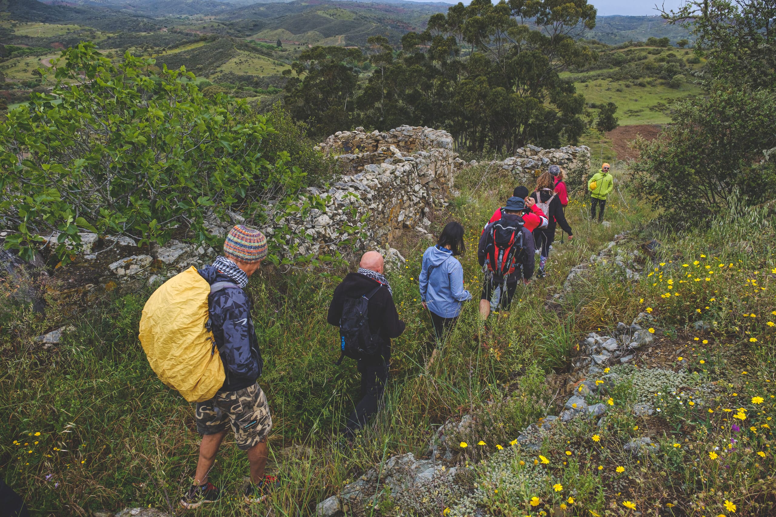 Hikers flock to Ameixial for Walking Festival|Hikers flock to Ameixial for Walking Festival