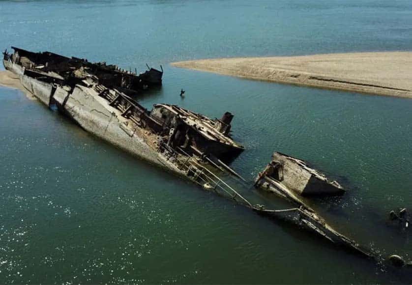 Warships in Danube, Serbia Photo Twitter (@khalediskef)