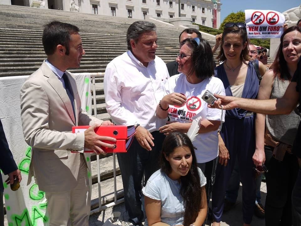 amarelinho_on_the_anti-oil_trail.jpg