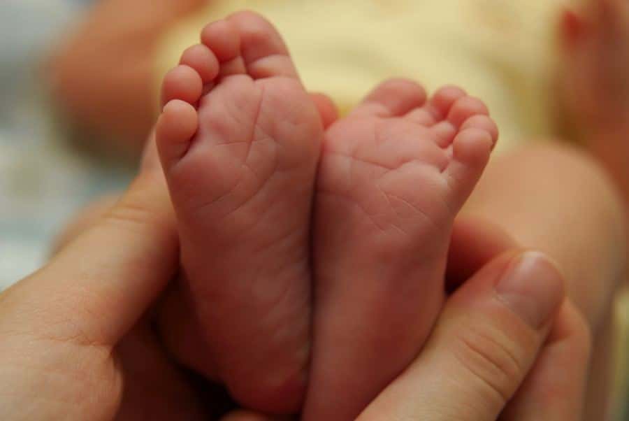 baby-feet.jpg