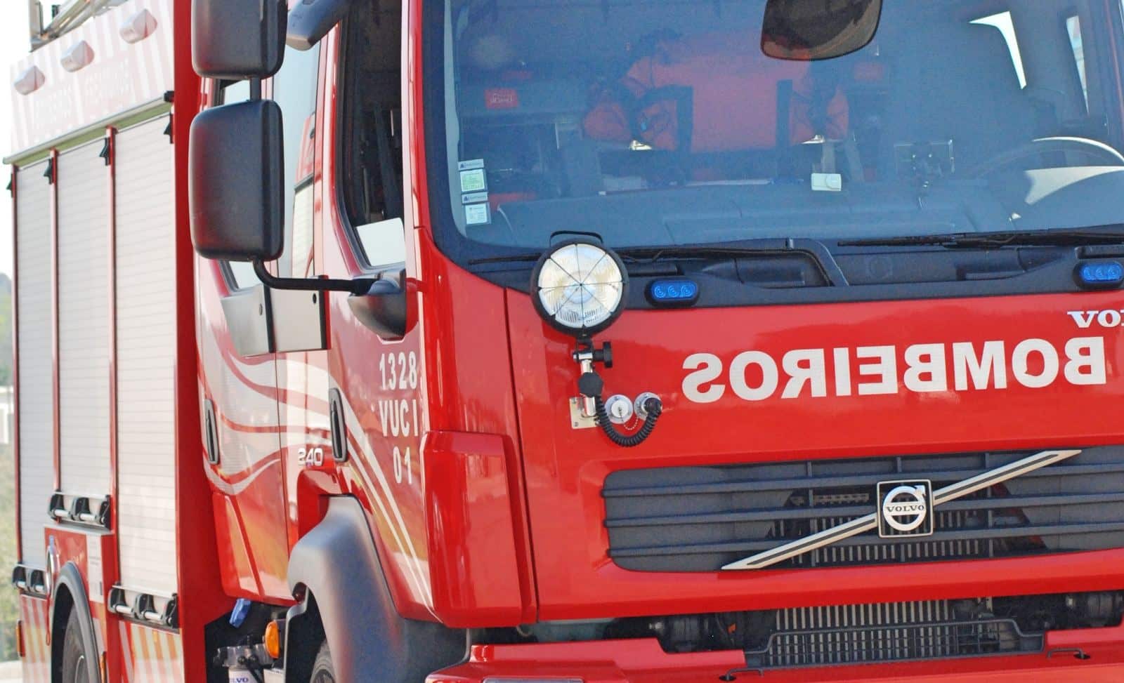 bombeiros-carro1.jpg