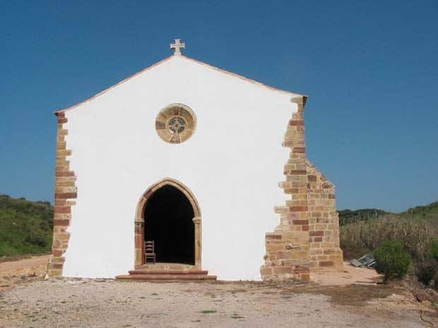 capela_de_nossa_senhora_de_guadalupe_in_raposeira.jpg