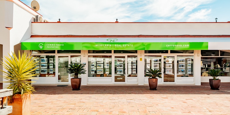 Outside view of Cerro Novo Properties' office in Albufeira|