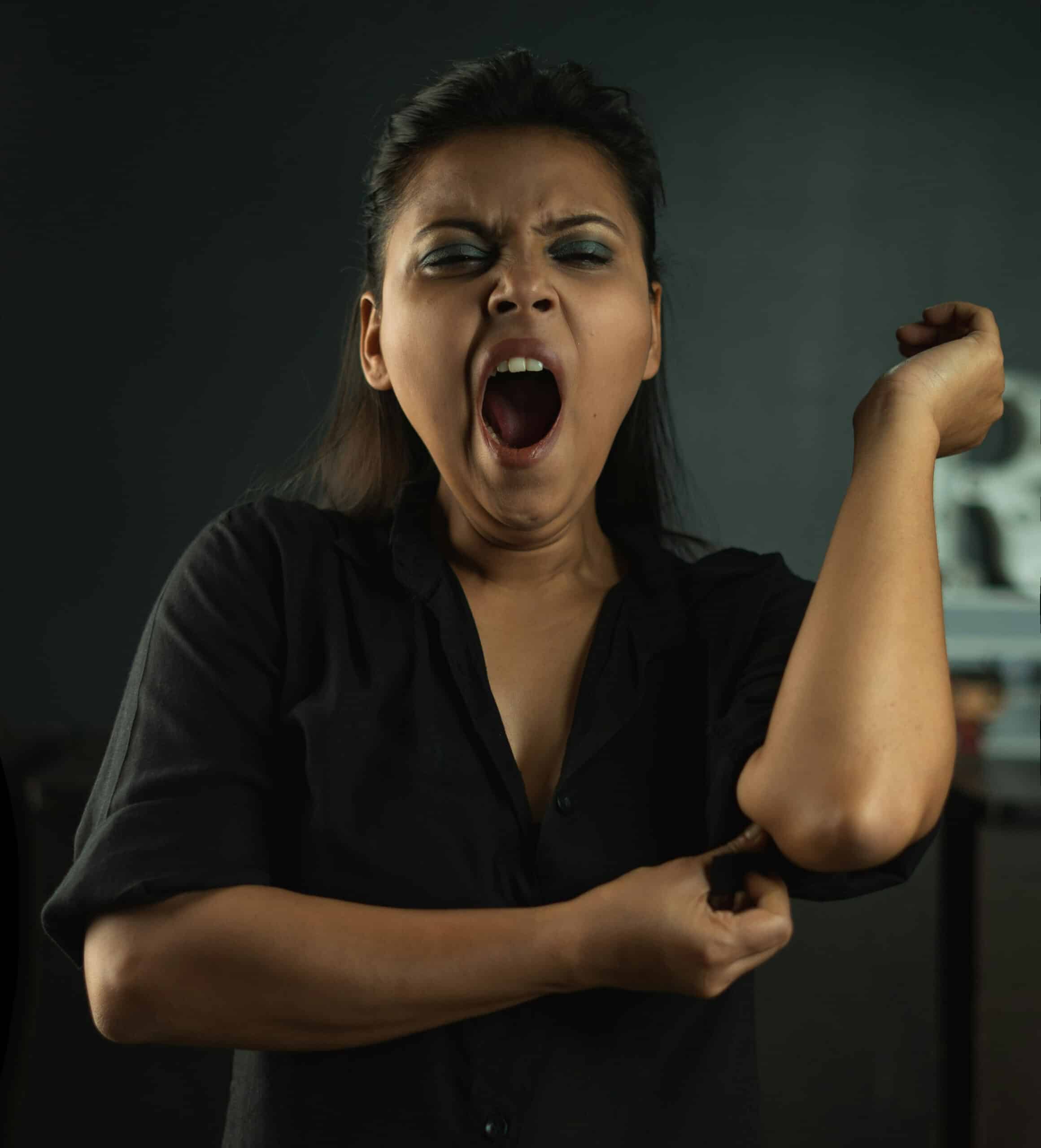 Yawning complications