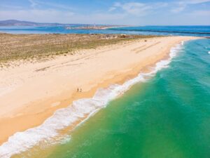 Teen Brit rescued from Faro’s Desert Island