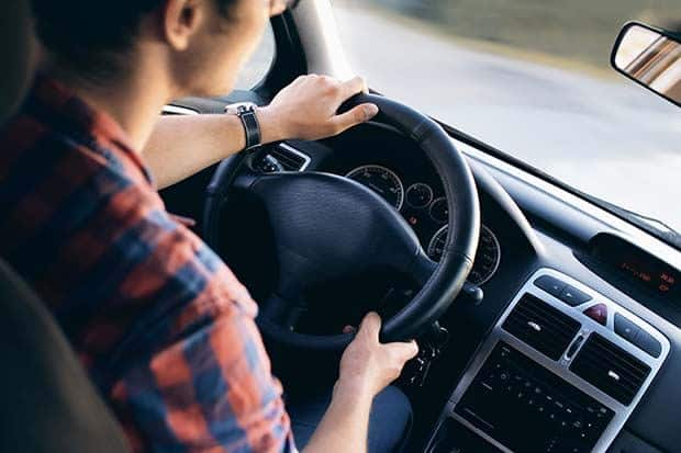 Better driving posture to arrive safe and sound and feeling great