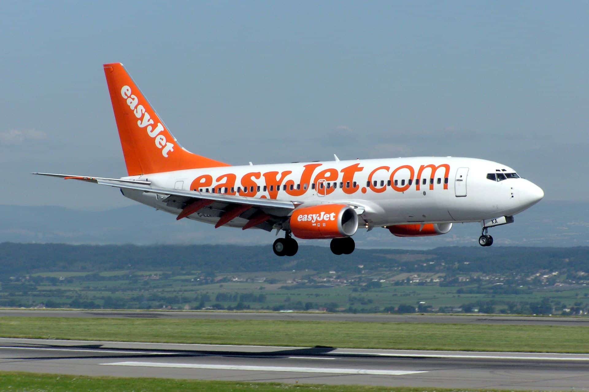 easyjet.b737-700.g-ezka.bristol.arp_.jpg