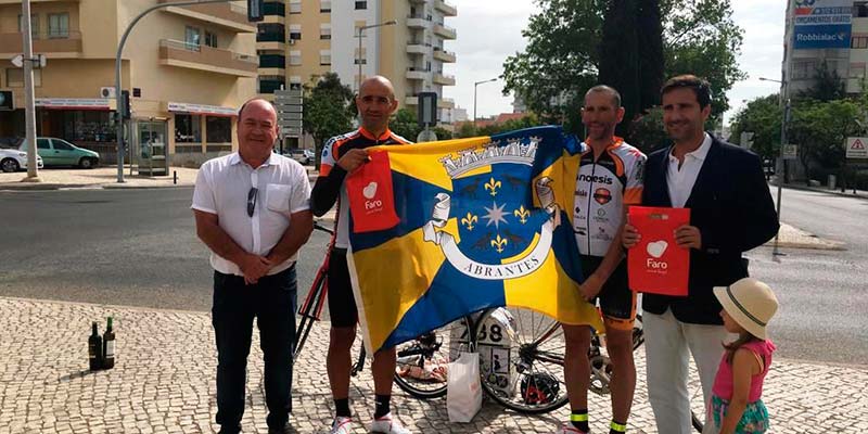 Cyclists complete EN2 bike ride in “record time” in Faro