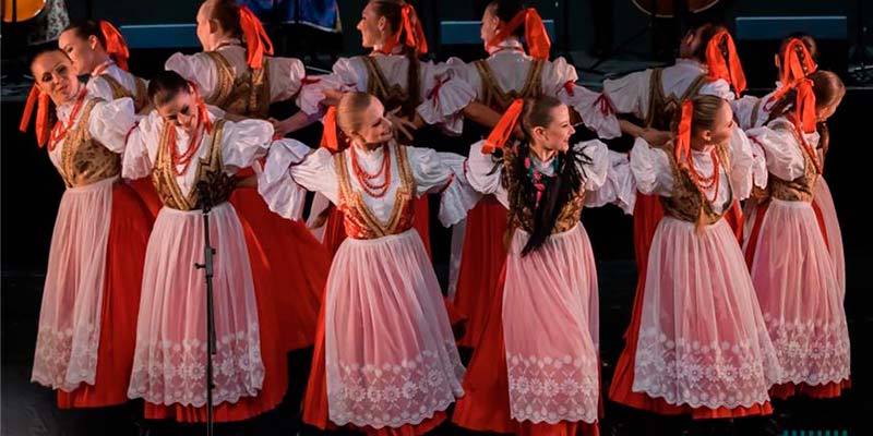 Folkfaro hosts 400 performers from around the world
