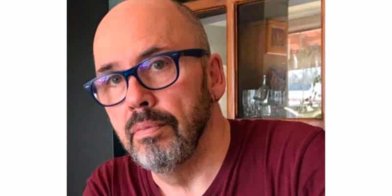 Exhibition by British artist Glen Hague on display at Anantara Vilamoura