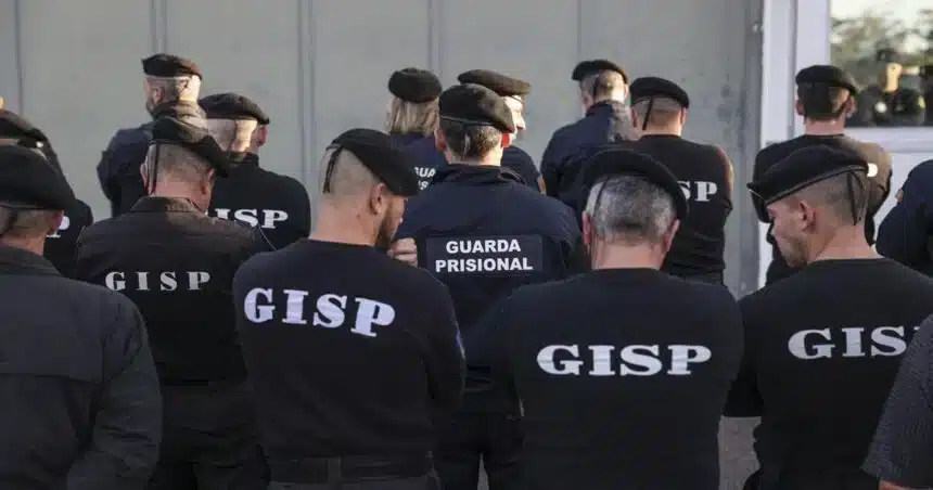 guardas-prisionais-3-860x452