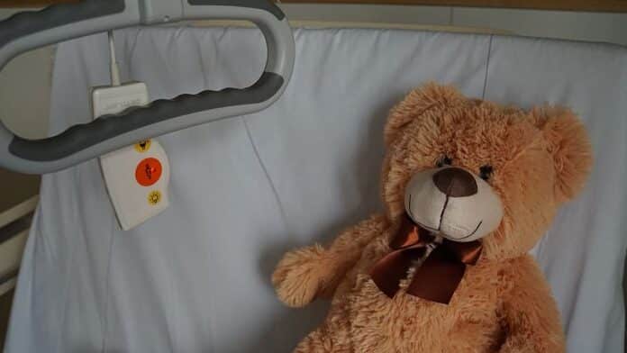 hospital-teddy-ill-bed-696x392