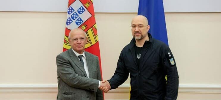 One of today's photo calls, Santos Silva (left) with Denys Shmygal