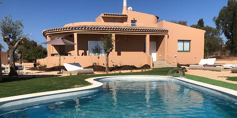 “Adults-only” B&B opens in Guia