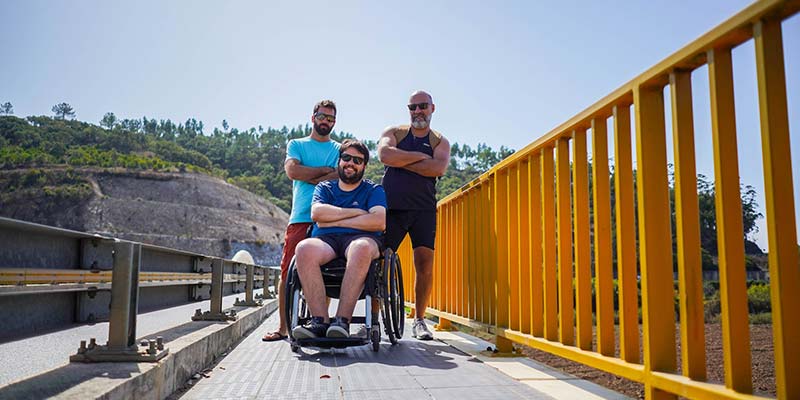 Brave one-man wheelchair protest travels EN125 to highlight Algarve’s abysmal access issues