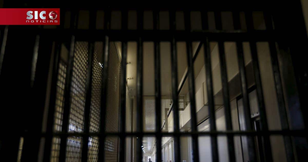 jails.jpg