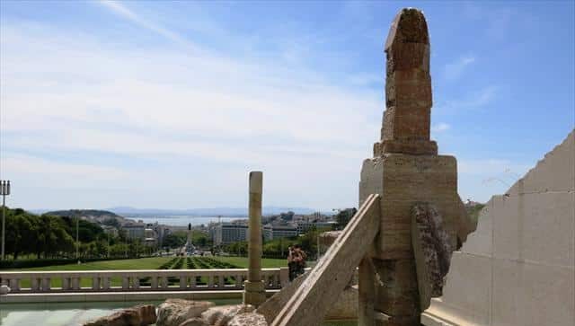 The 'pirilau' will be back in renewed glory after the celebrations of the Catholic Church have left the capital|The official reason for removing the sculpture is that its location is wanted by World Youth Day's secondary 'altar stage' (a constuction President Marcelo had suggested could be scrapped altogether to save costs...)