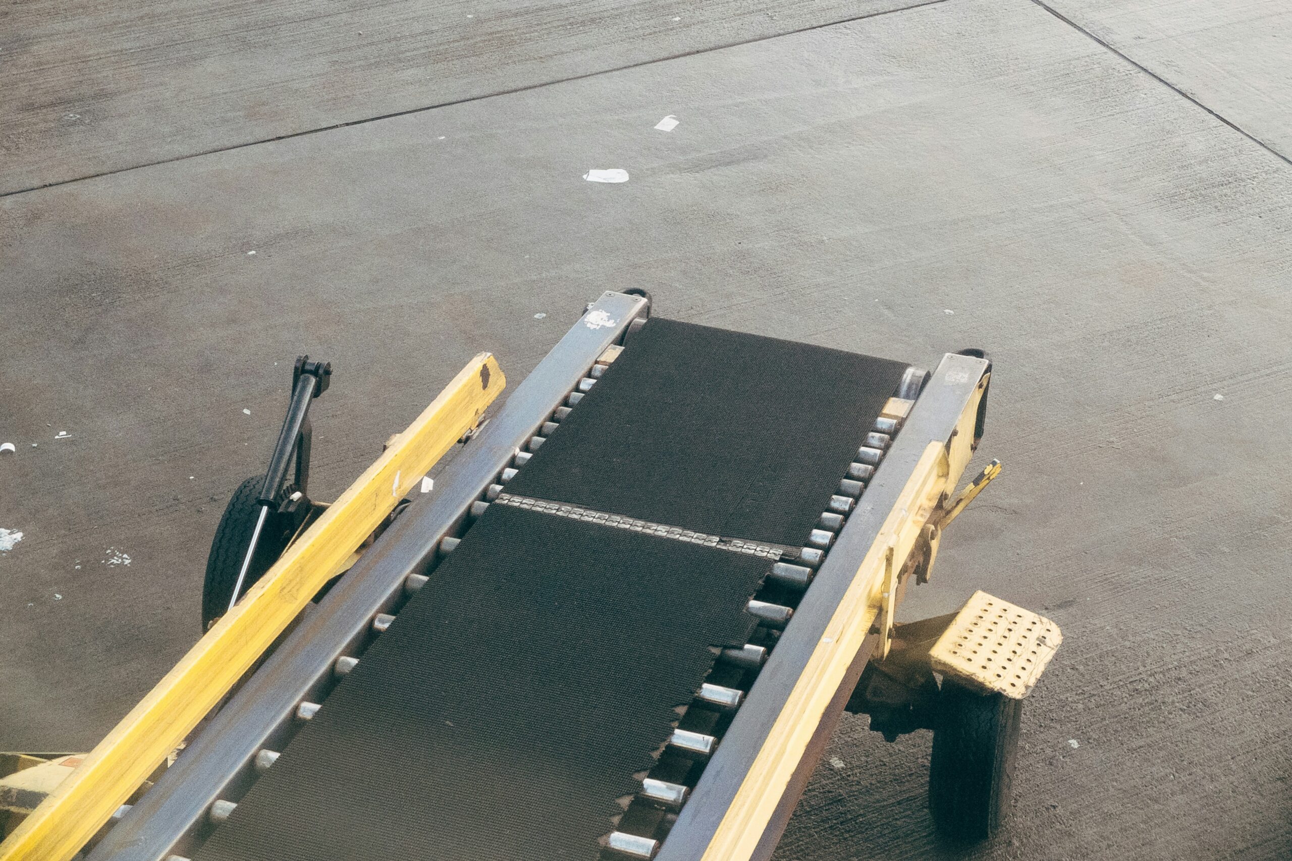 Baggage handlers' strike to go ahead on Christmas Eve, New Year's Eve