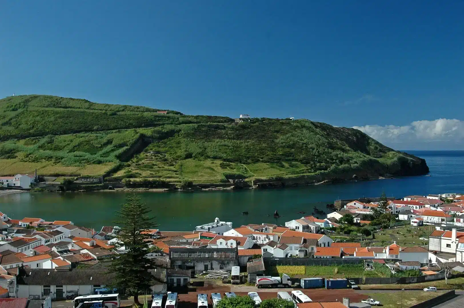 monte-da-guia-ilha-do-faial-acores
