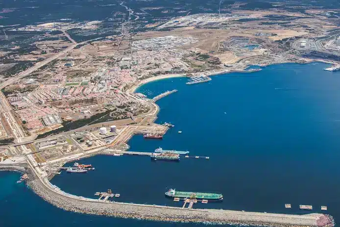 Sines port