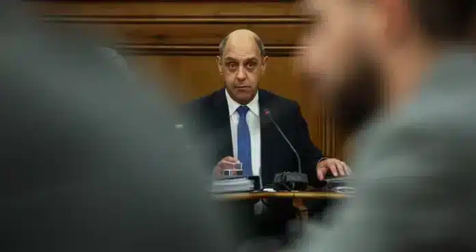 Image of health minister Manuel Pizarro