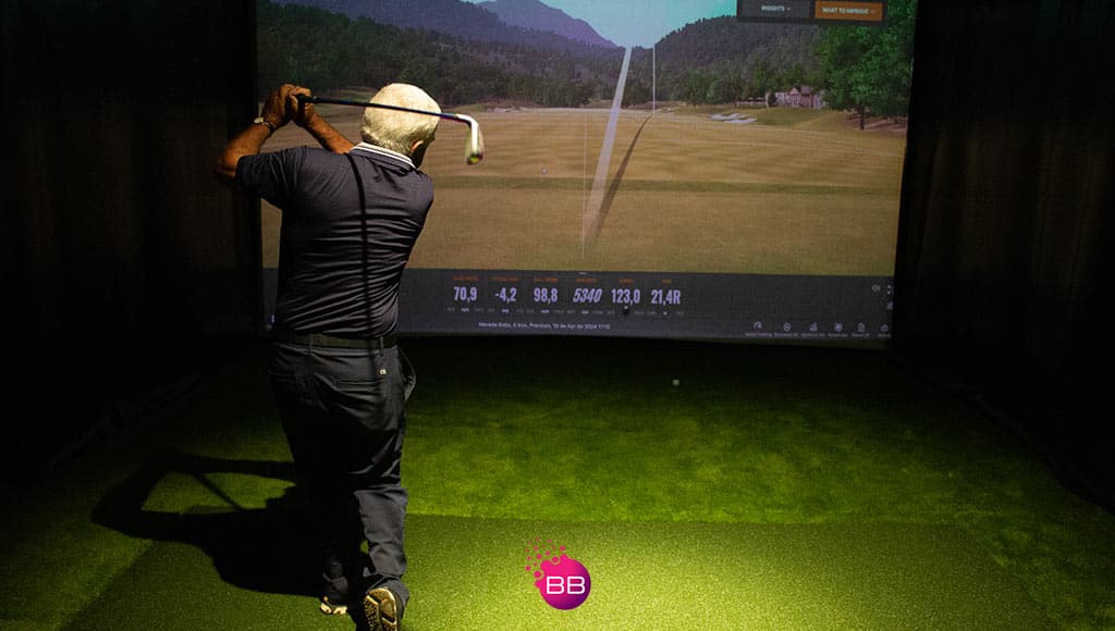 Person taking a golf swing at Nevada Bob's Golf centres for club fitting|One of Nevada Bob's Golf professionals analysing a golf swing on a computer to be able to create a fitted club|nevada-bob-3-may-2024|View of the outside of one of Nevada Bob's club fitting centres