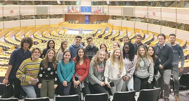 nobel-students-in-brussels.jpg