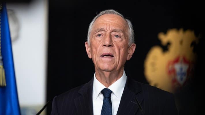 President Marcelo explained today that his office only received the diploma (for promulgation) on March 27 (more than two weeks AFTER PS Socialists had been voted out of power). Image: LUSA