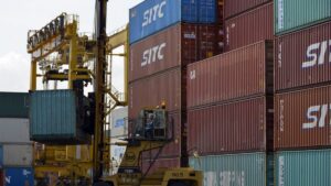 June imports and exports down; deficit swells to €1.5 billion