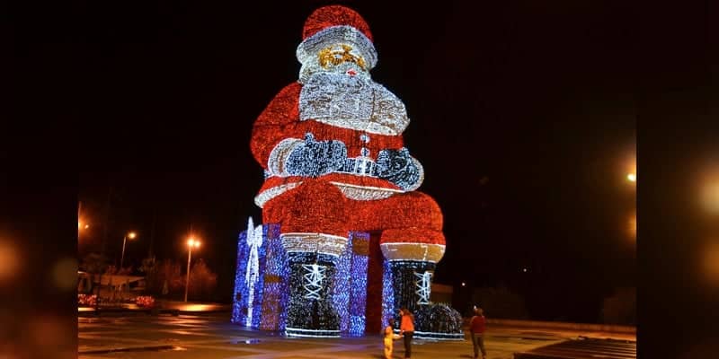 World’s largest Santa on display in Águeda