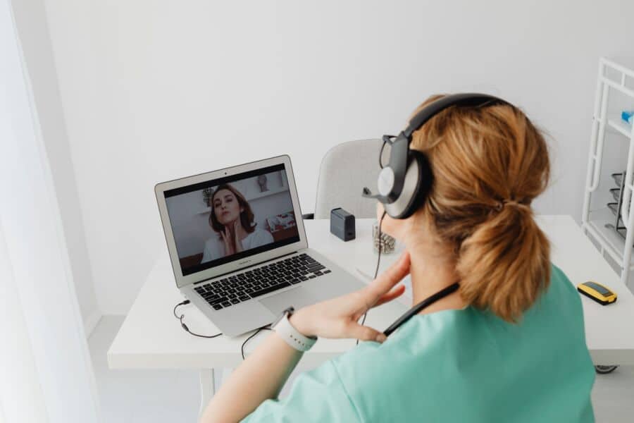 “Telemedicine” has turned into “Russian salad”, says pioneer|doctor using mobile