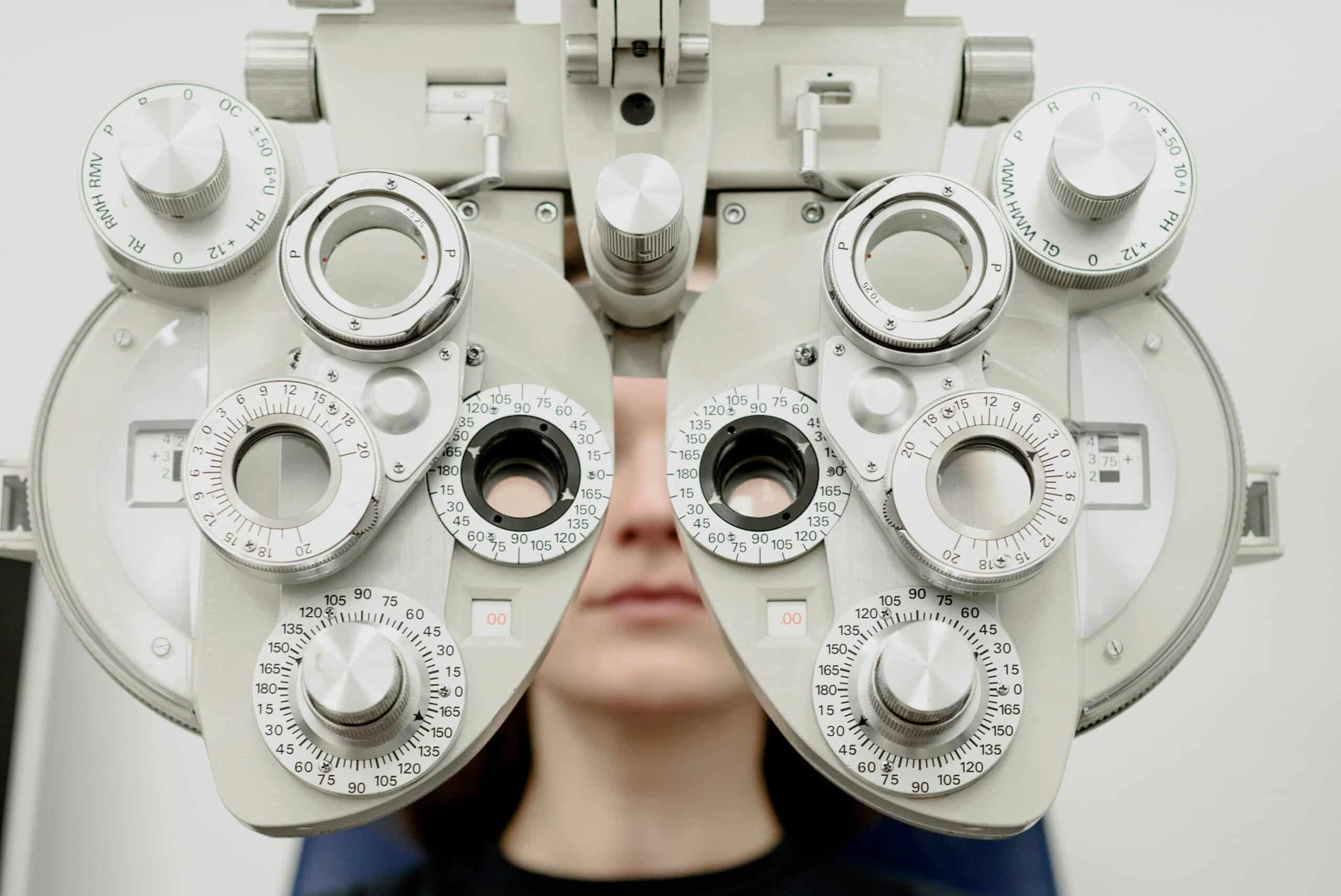 Algarve ophthalmology centre cuts waiting list by 9.5% in one year