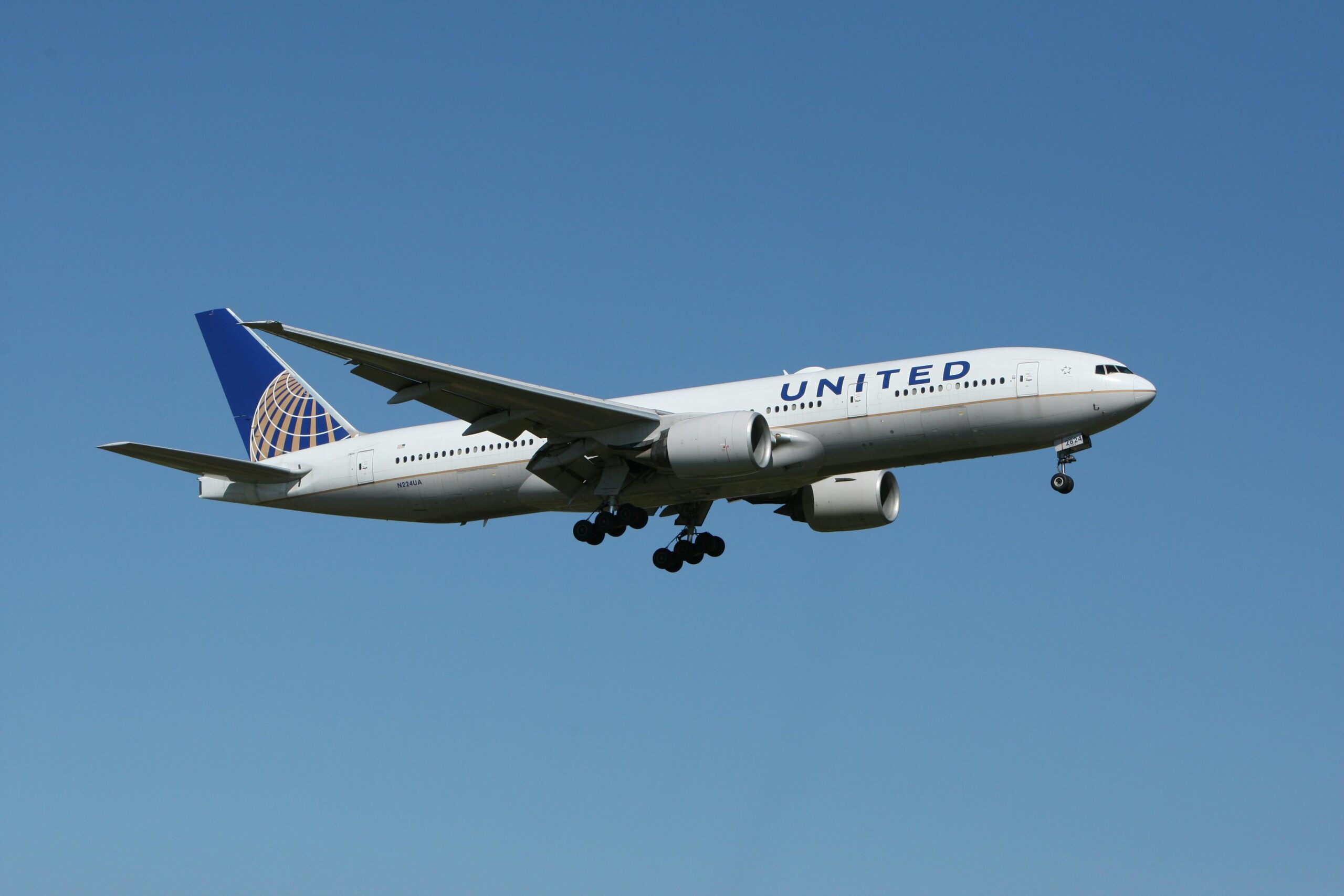United Airlines cancels Faro-New York air link launch