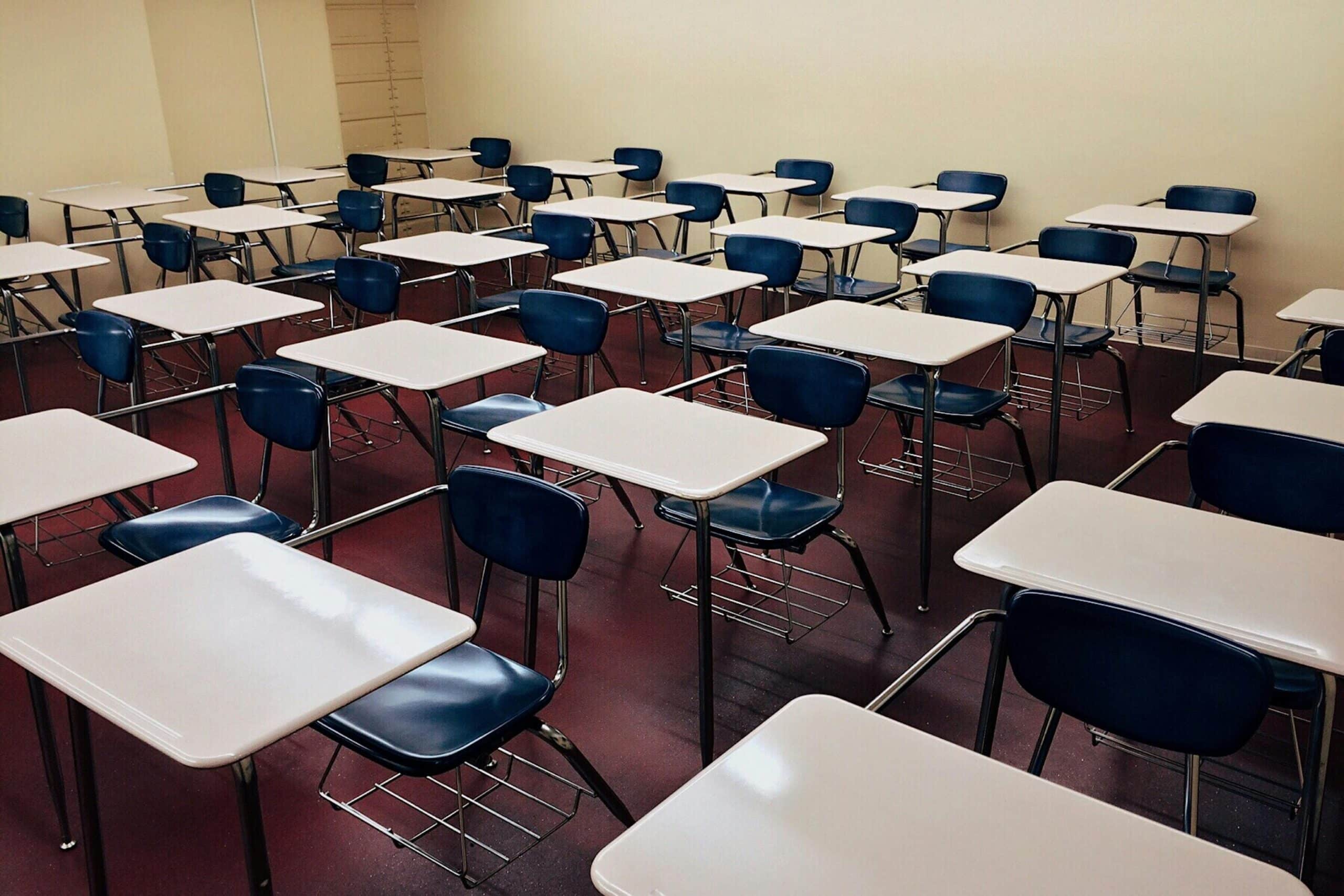 "Thousands of students" to start school without classes