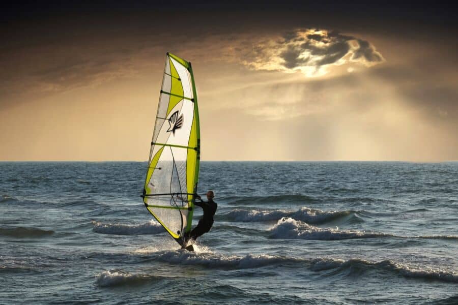 windsurfing|windsurfing