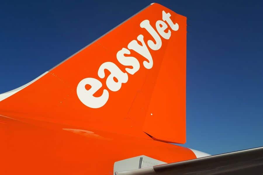easyjet plane