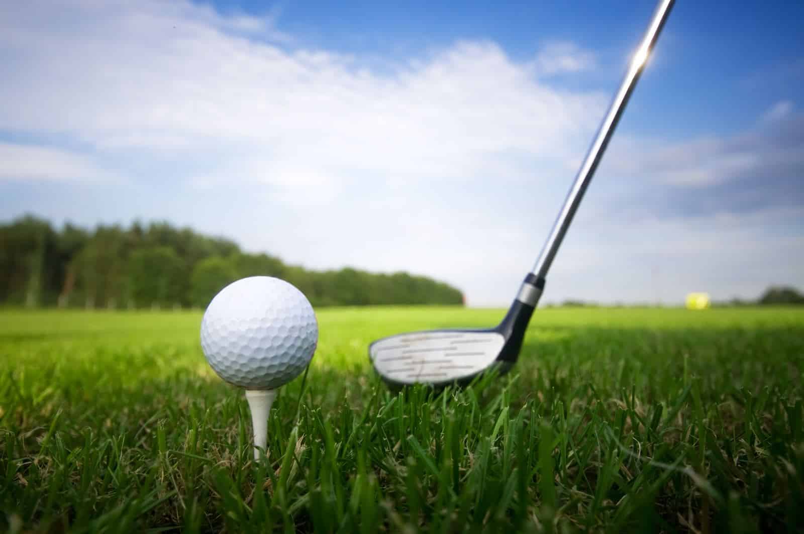 playing-golf-wallpaper-for-mobile.jpg