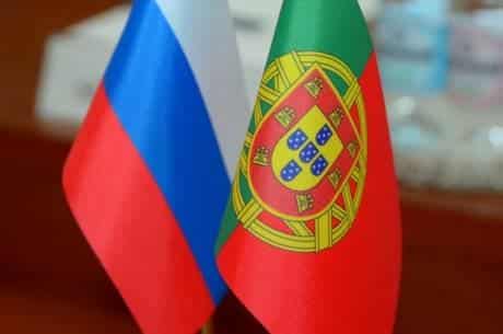 russian_flag_and_portuguese_flag.jpg