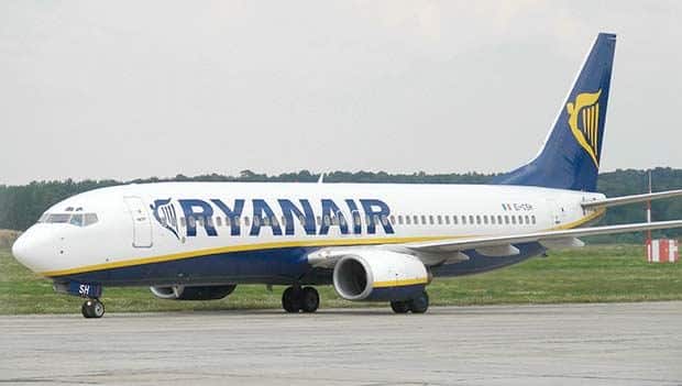 ryanair_b737_altenburg-nobitz_02.jpg