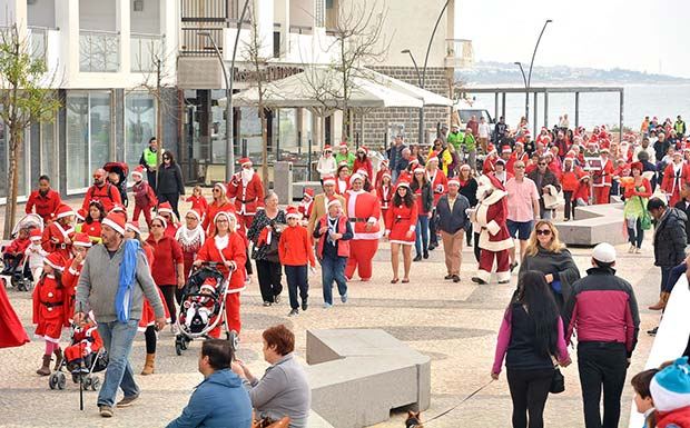 santa-walk-armacao-de-pera-foto-diogo-correia.jpg