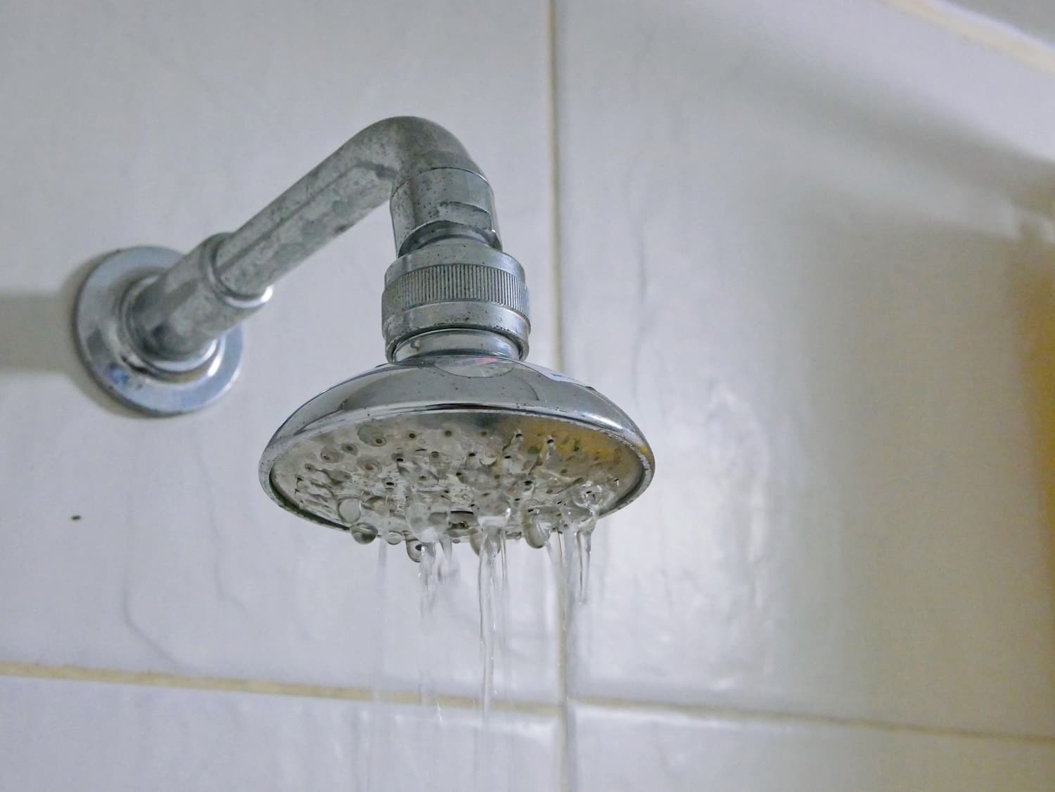 slow-hot-water-low-water-pressure